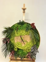 Ronde Wandklok gemaakt van Hout, Mos en Planten