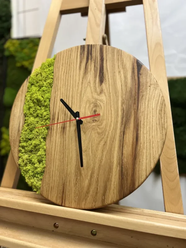 Ronde Massieve Eiken Klok met Rendiermos
