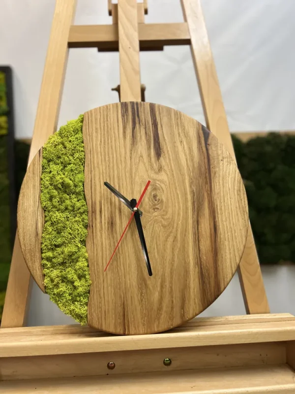 Ronde Massieve Eiken Klok met Rendiermos