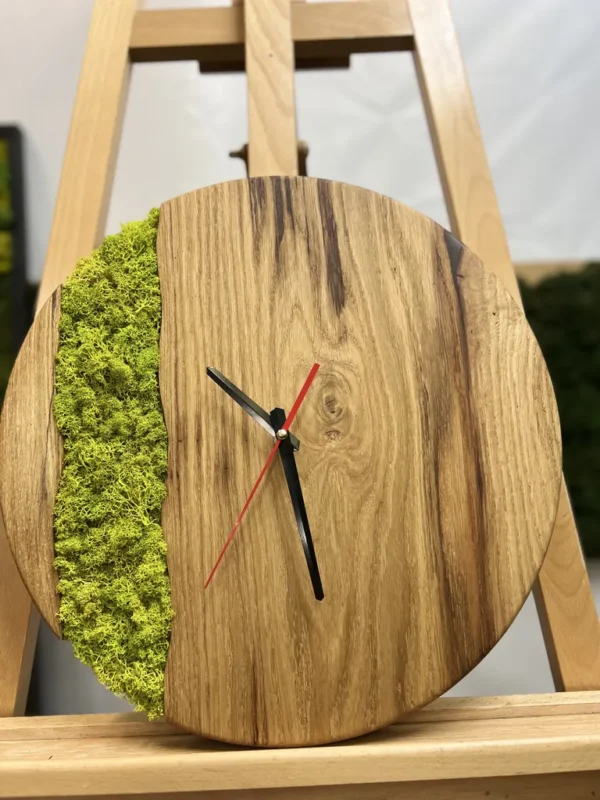 Ronde Massieve Eiken Klok met Rendiermos