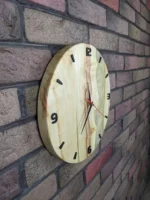 Epoxy wandklok van esdoorn met parelmoer epoxy