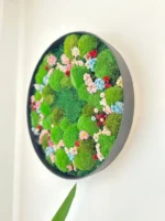 Ronde mos en bloemenafbeelding