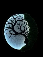 Mos schilderij Levensboom: Mos-Dryade met verlichting