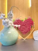 Mos schilderij Hart – Omhelzing van de natuur