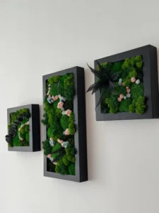 Beeldenset: Floraal Mos-Trio met Lijst